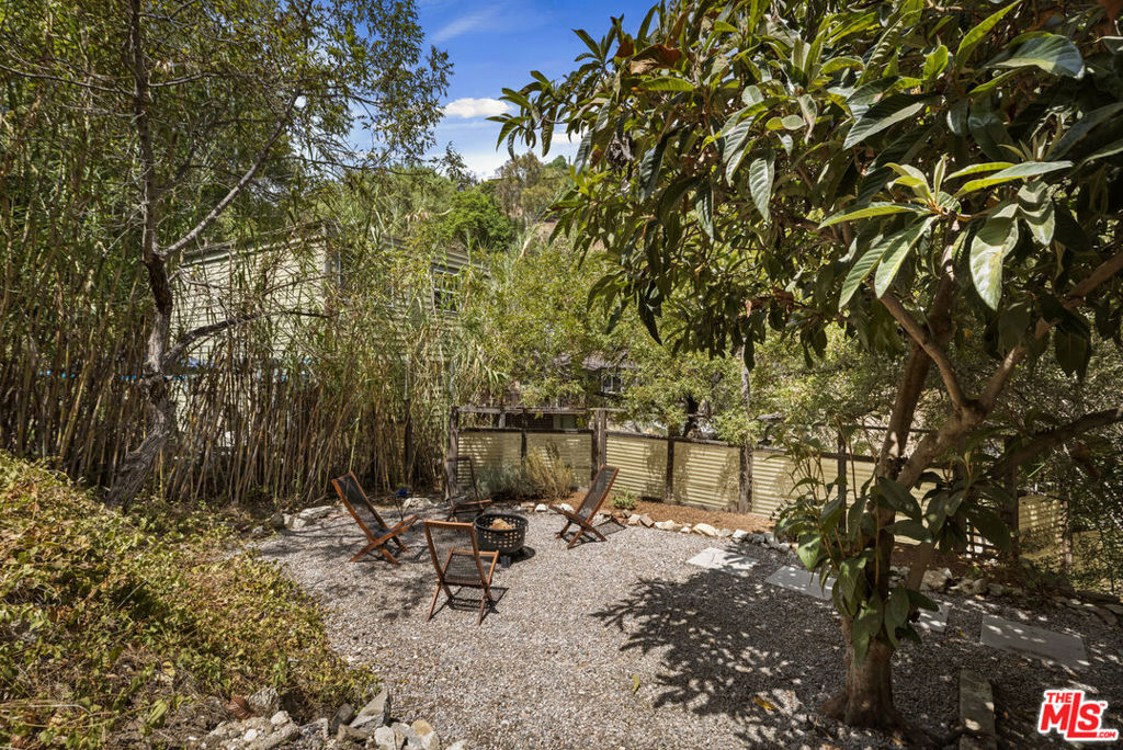 483 Museum Drive Property Photo 18