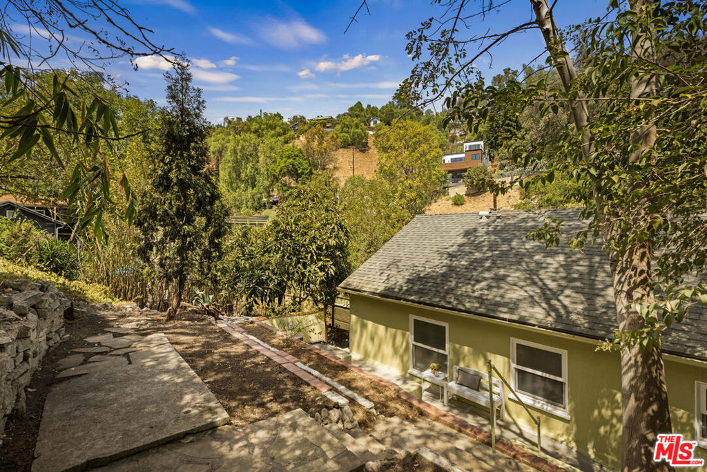 483 Museum Drive Property Photo 20