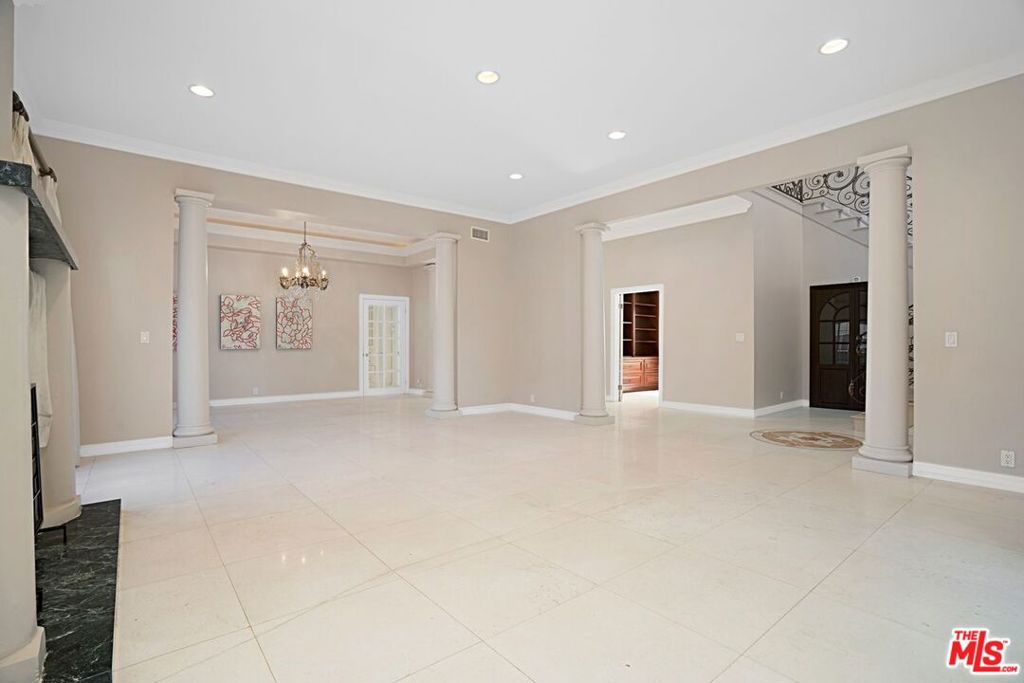 3836 Mound View Avenue Property Photo 10