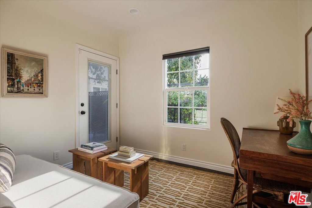 3060 Silver Lake Boulevard Property Photo 16