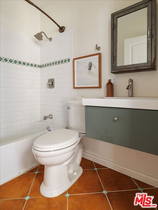 3060 Silver Lake Boulevard Property Photo 18