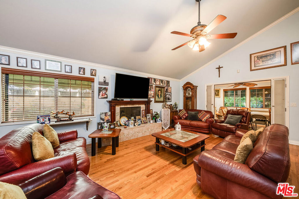 4120 W Mcfarlane Avenue Property Photo 11