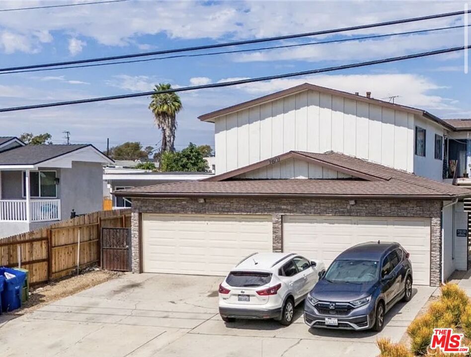 1601 Torrance Boulevard 3 Property Photo 1