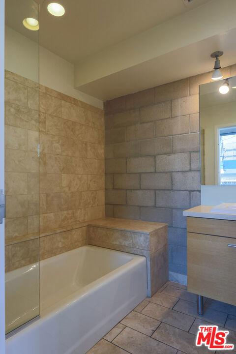 6615 Melrose Avenue 1 Property Photo 6