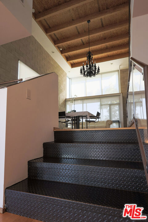 6615 Melrose Avenue 1 Property Photo 12