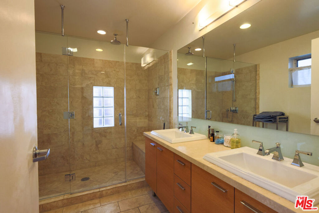 6615 Melrose Avenue 1 Property Photo 20