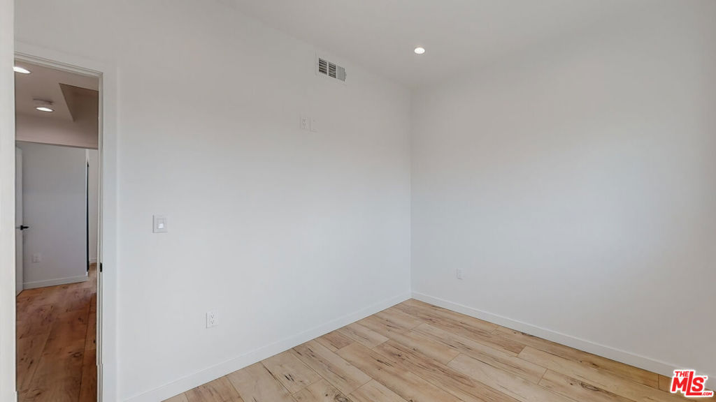 16010 Cantlay Street 1 Property Photo 13