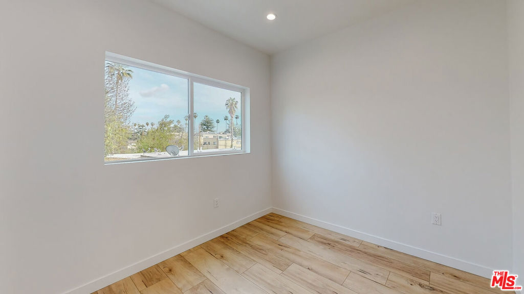 16010 Cantlay Street 1 Property Photo 18