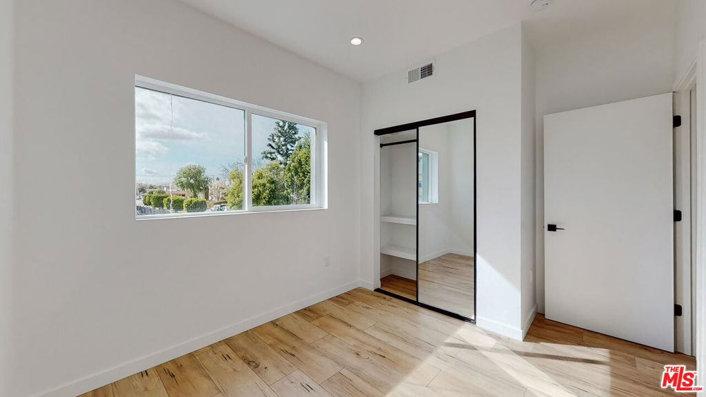 16010 Cantlay Street 1 Property Photo 23
