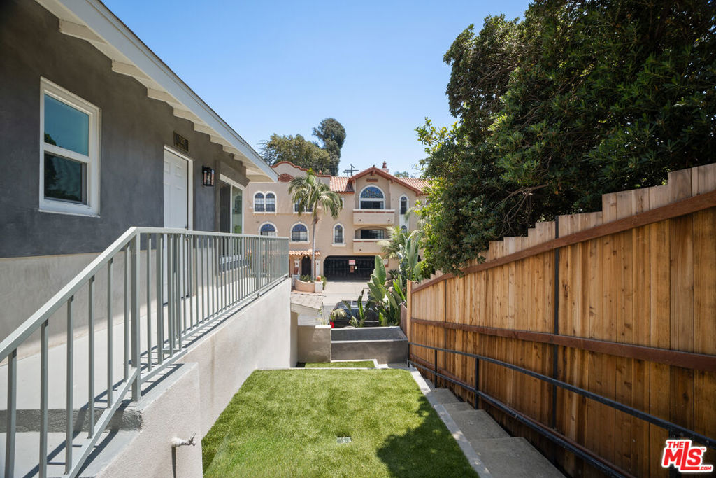 7127 Ramsgate Avenue Property Photo 7