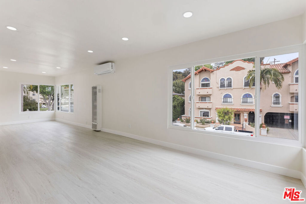7127 Ramsgate Avenue Property Photo 10