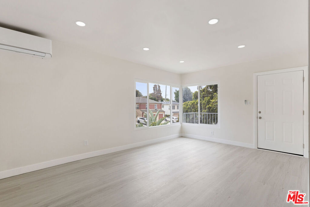 7127 Ramsgate Avenue Property Photo 13