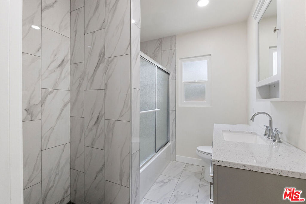 7127 Ramsgate Avenue Property Photo 25