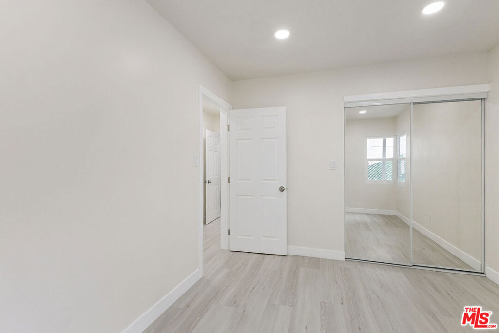 7127 Ramsgate Avenue Property Photo 30