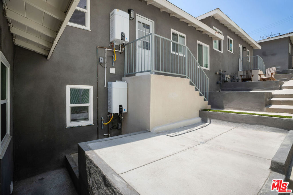 7127 Ramsgate Avenue Property Photo 31