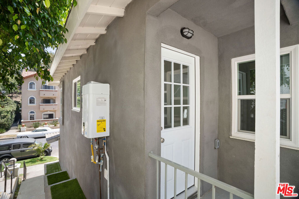 7127 Ramsgate Avenue Property Photo 33