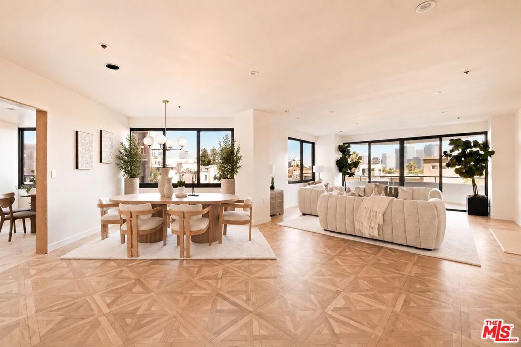 10560 Wilshire Boulevard 404 Property Photo 1
