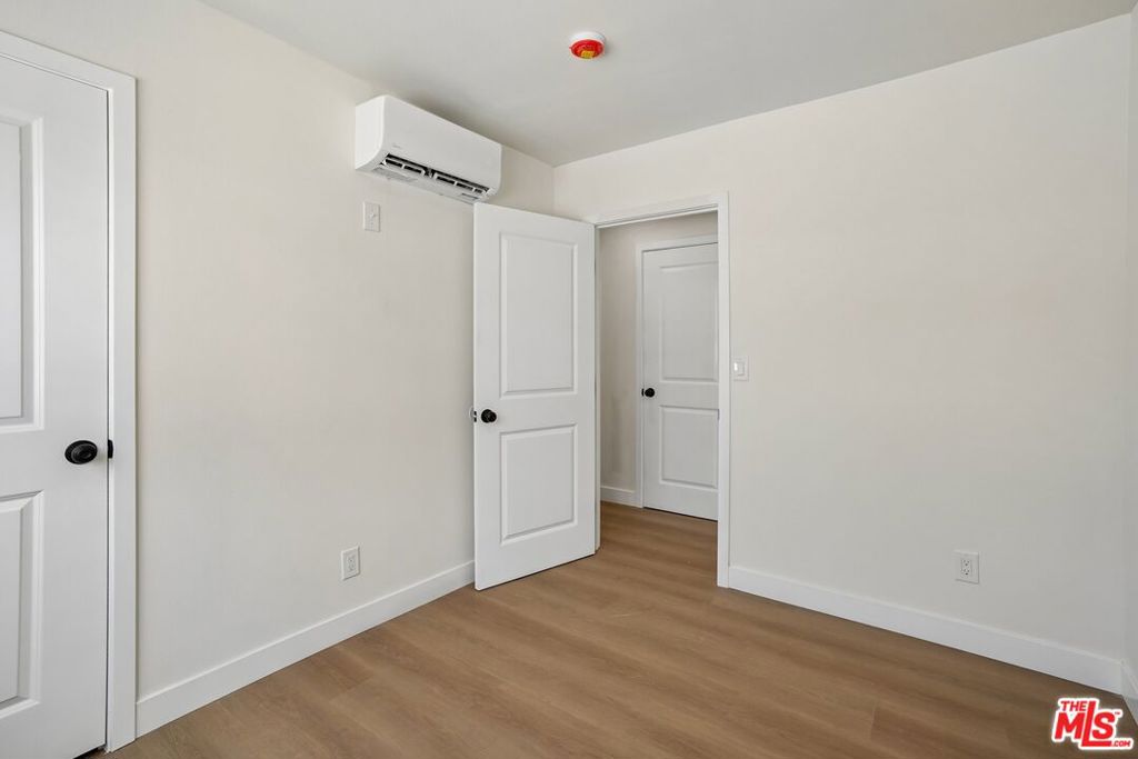 5214 Cimarron Street Property Photo 23