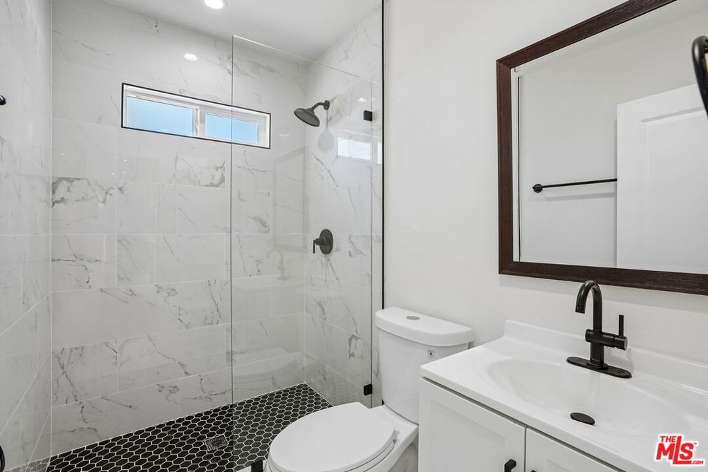 5214 Cimarron Street Property Photo 24