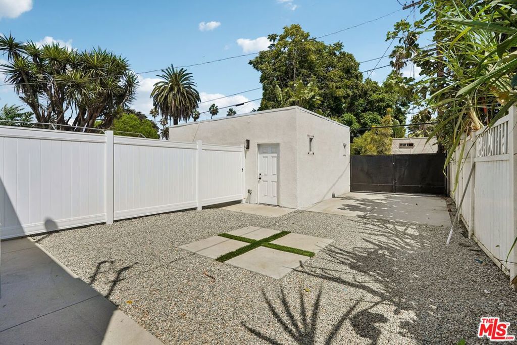 5214 Cimarron Street Property Photo 29