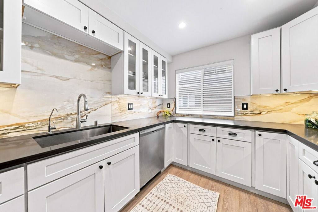 13235 Fiji Way F Property Photo 8