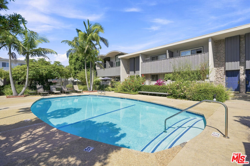13235 Fiji Way F Property Photo 31