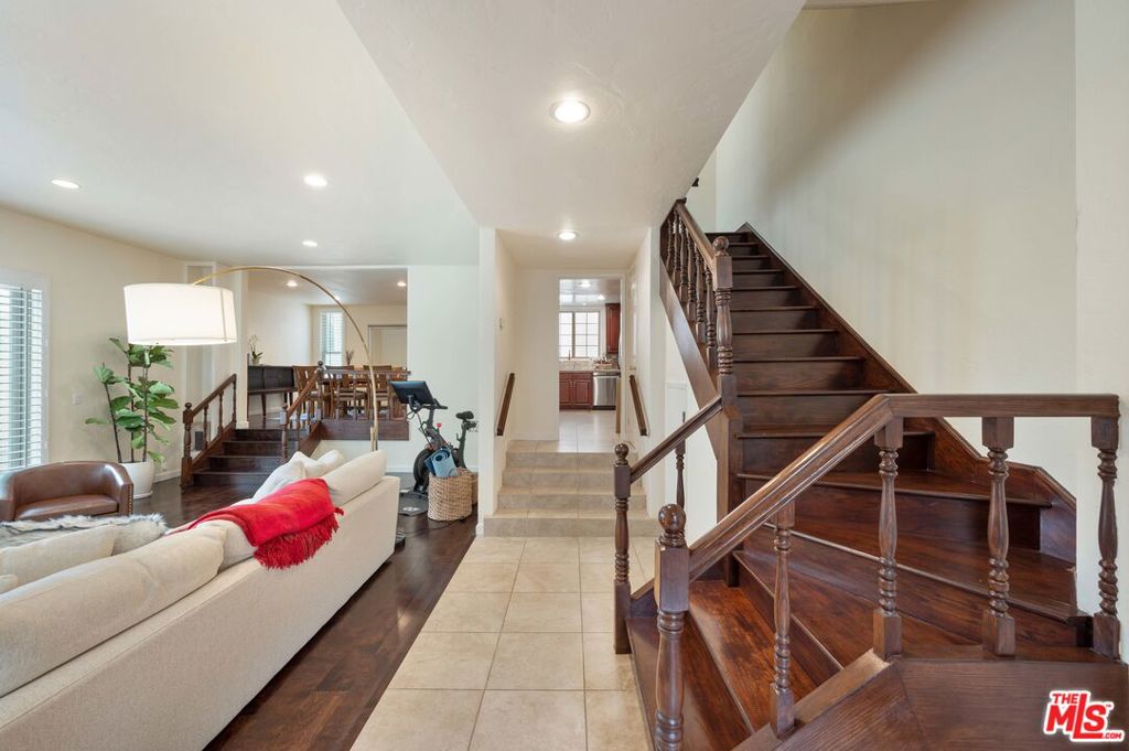 12336 Montana Avenue Property Photo 3