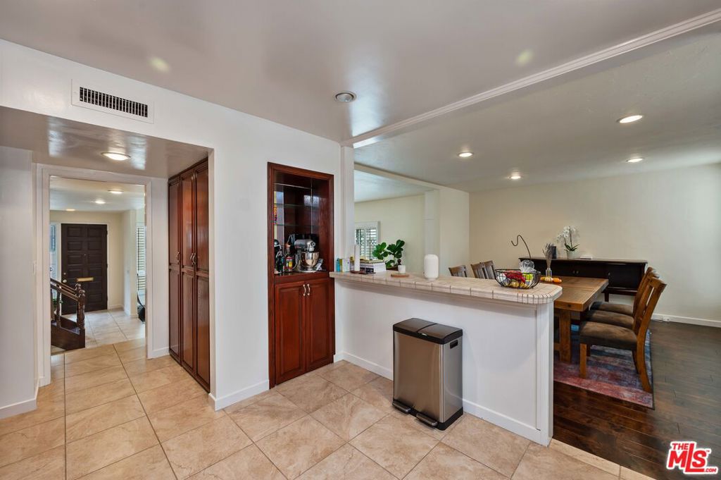 12336 Montana Avenue Property Photo 11