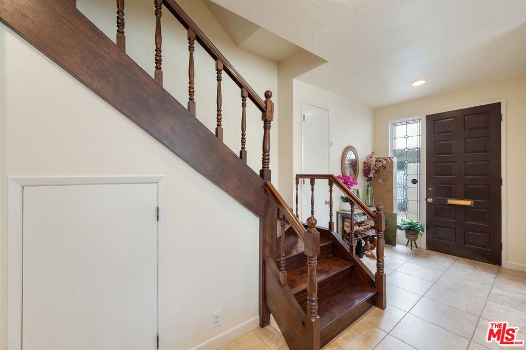 12336 Montana Avenue Property Photo 13
