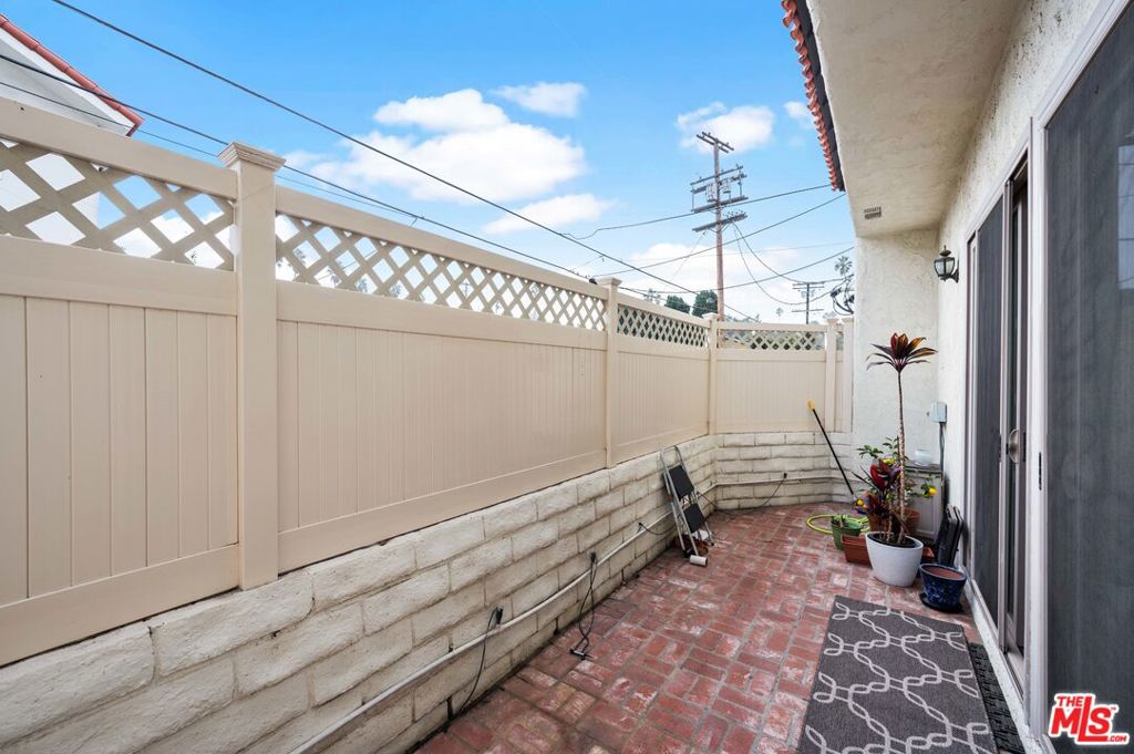 12336 Montana Avenue Property Photo 15