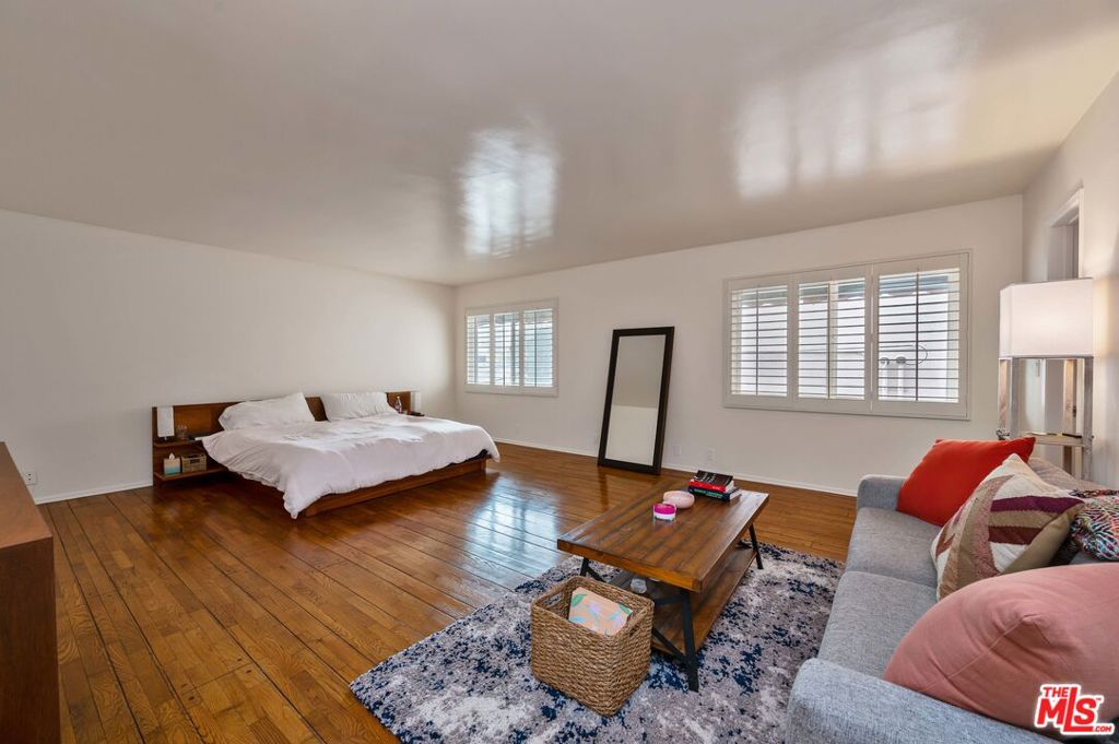 12336 Montana Avenue Property Photo 16