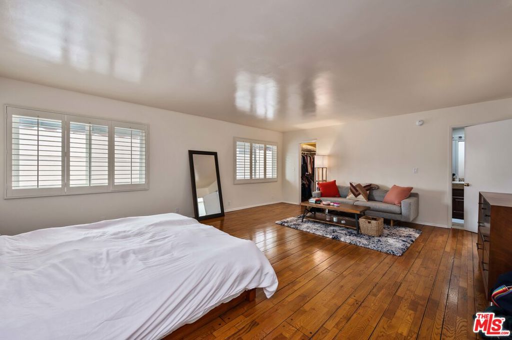 12336 Montana Avenue Property Photo 18