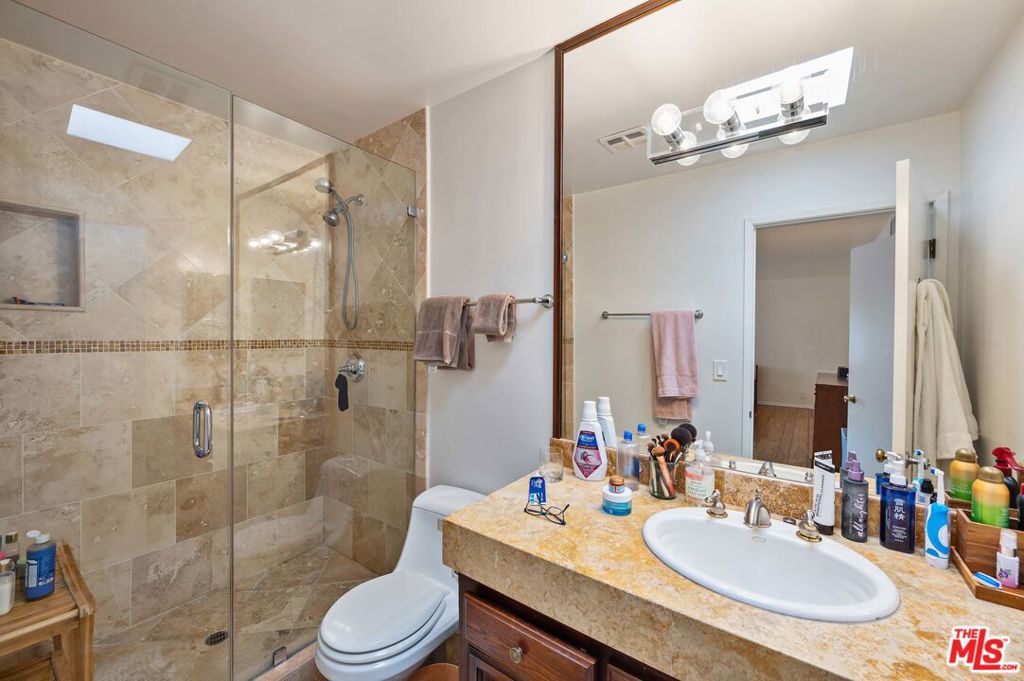 12336 Montana Avenue Property Photo 20