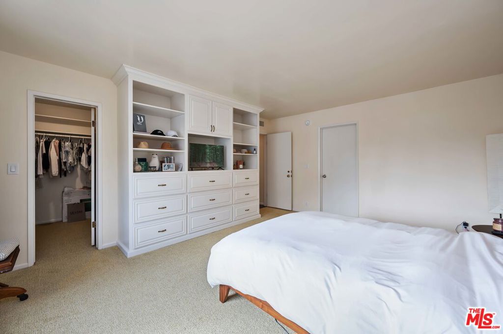 12336 Montana Avenue Property Photo 24