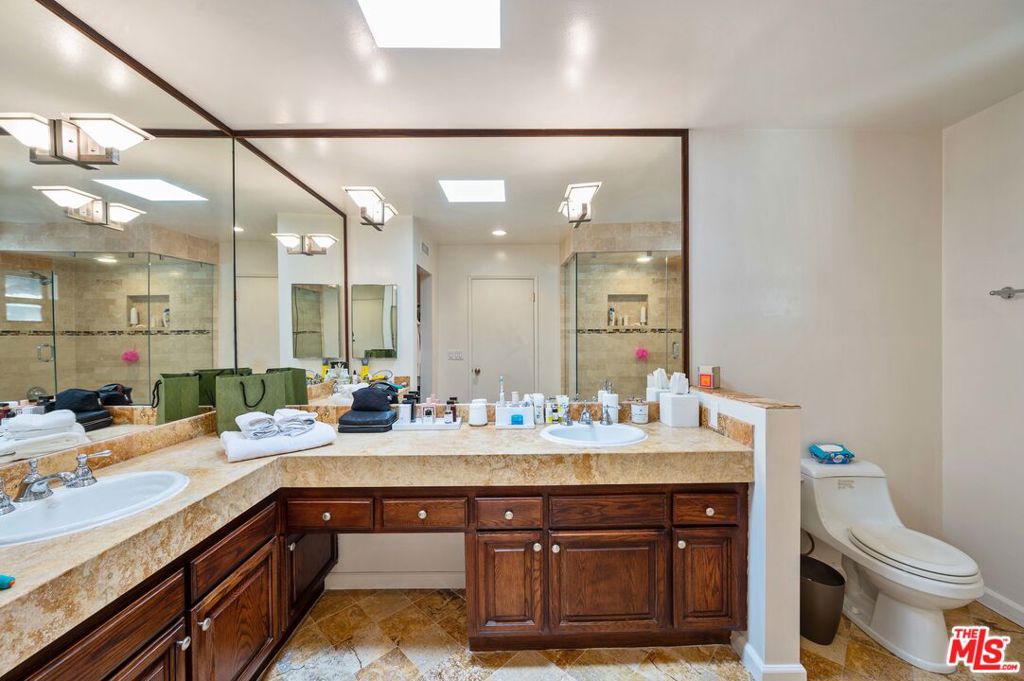 12336 Montana Avenue Property Photo 26