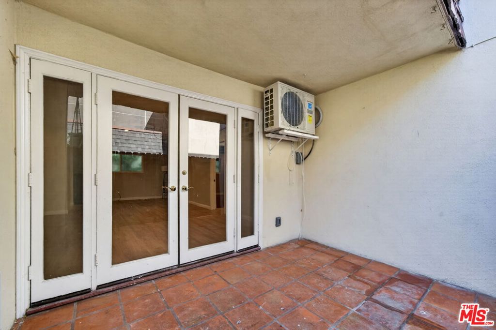 2418 Graham Avenue 2 Property Photo 26
