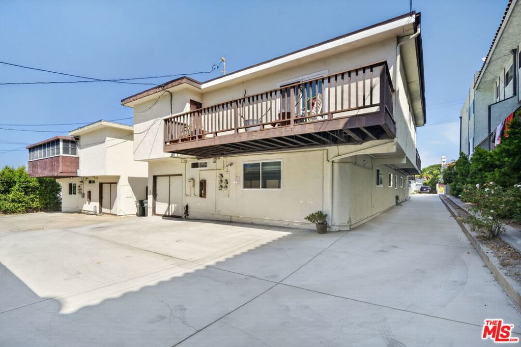 2418 Graham Avenue 2 Property Photo 28
