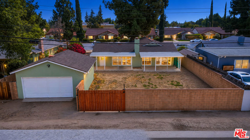 7139 Fallbrook Avenue Property Photo 20