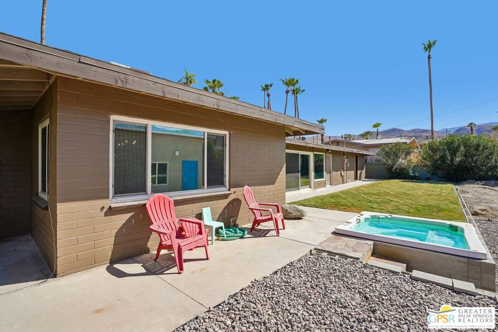 37767 Porter Drive Property Photo 5