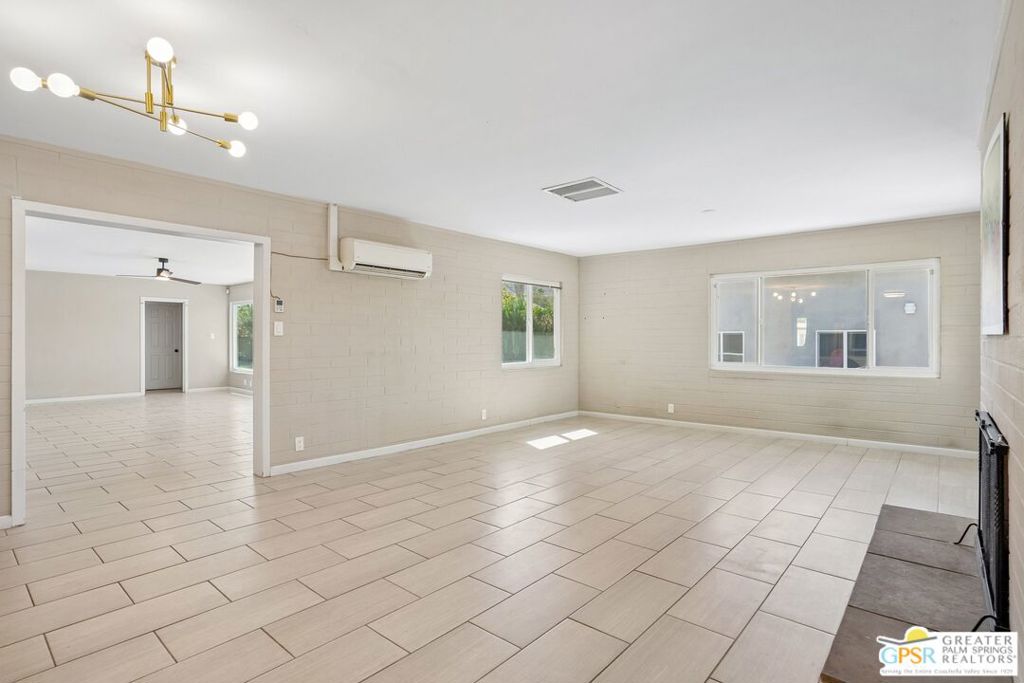 37767 Porter Drive Property Photo 8