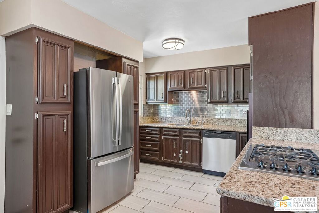 37767 Porter Drive Property Photo 14