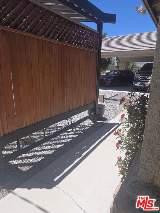 1168 Smoke Tree Road Property Photo 3
