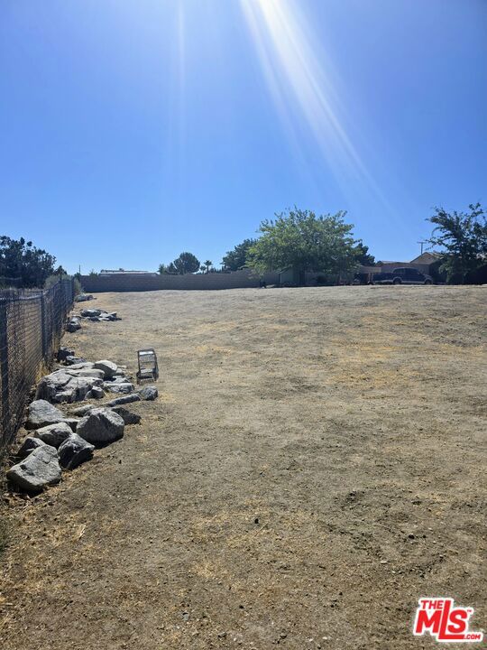 1168 Smoke Tree Road Property Photo 12