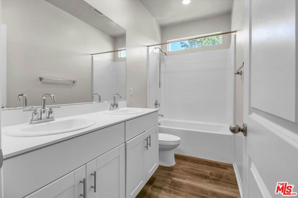 24645 Hudson Street Property Photo 6