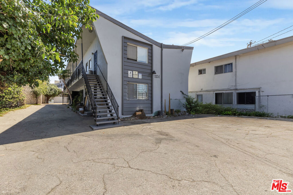 1124 W 117th Street Property Photo 1