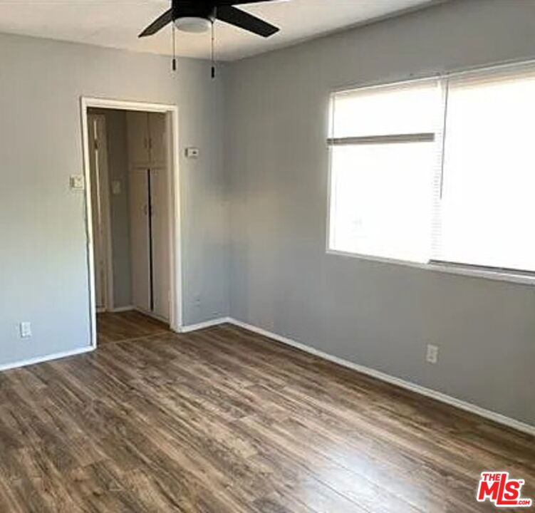 1124 W 117th Street Property Photo 15