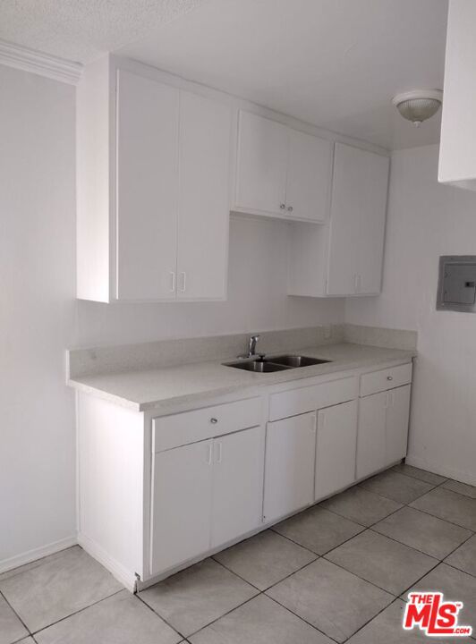 1124 W 117th Street Property Photo 19