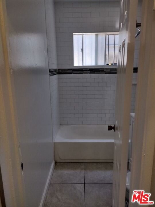 1124 W 117th Street Property Photo 20