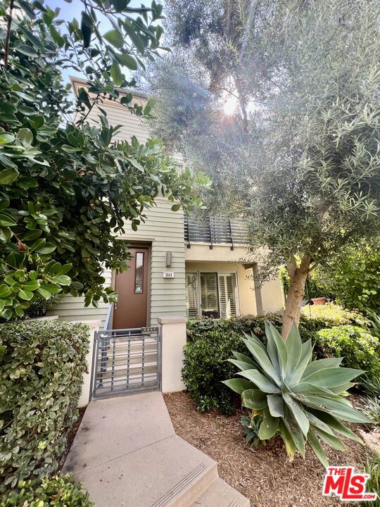 5849 S Sparrow Court Property Photo 3