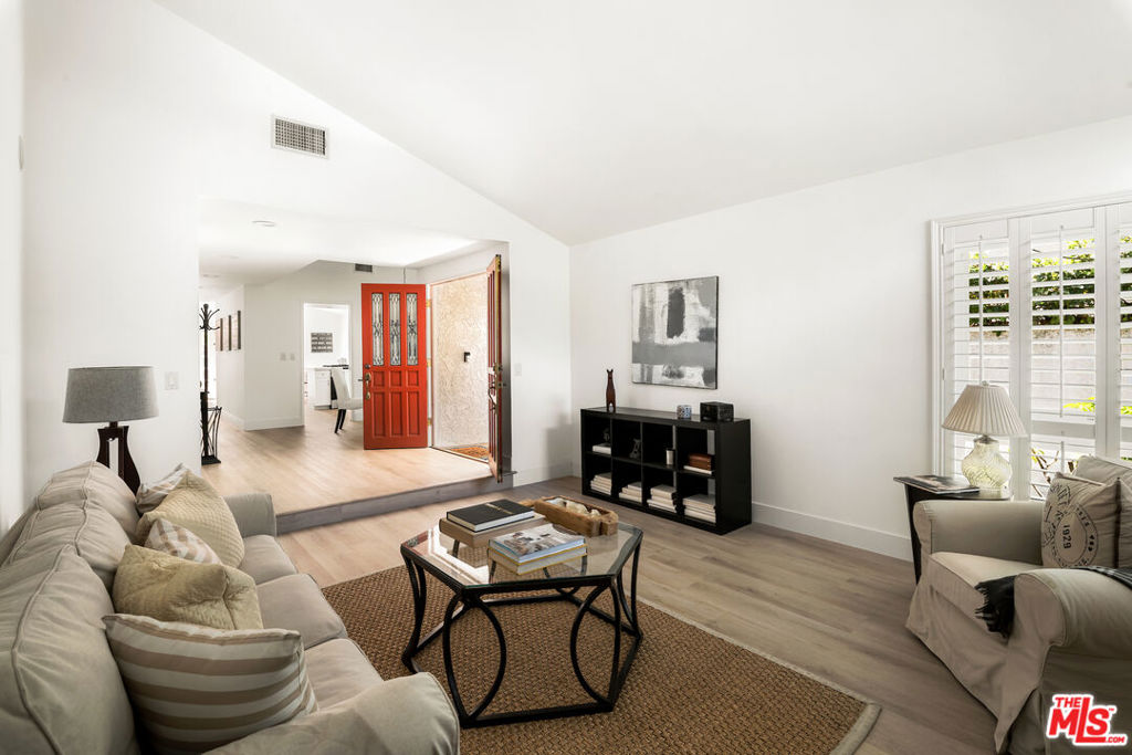 12556 Rosy Circle Property Photo 3